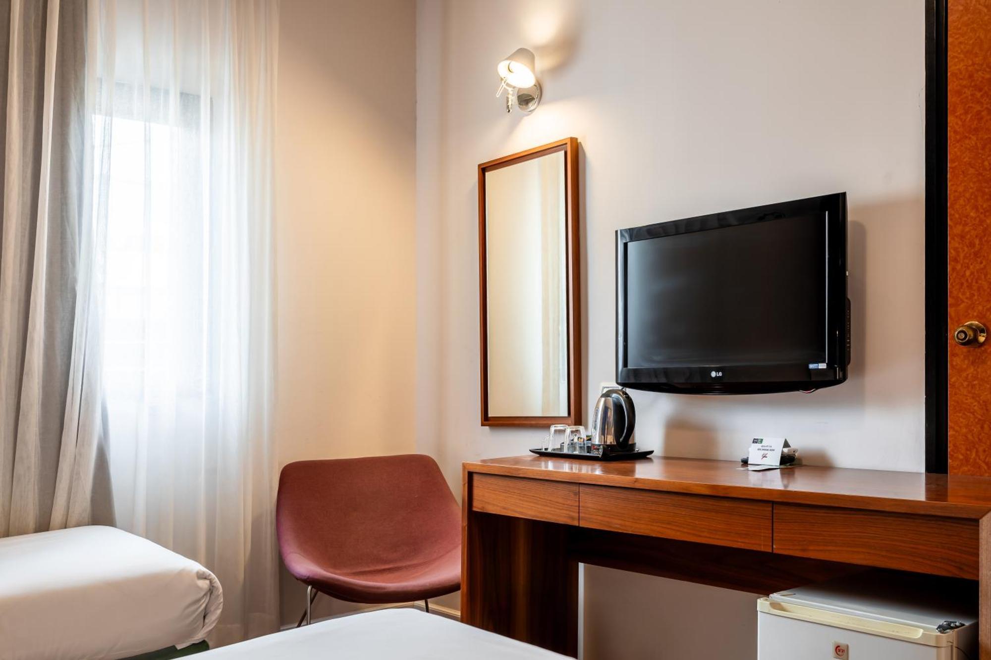 Jacob Tiberias Hotel Exterior photo